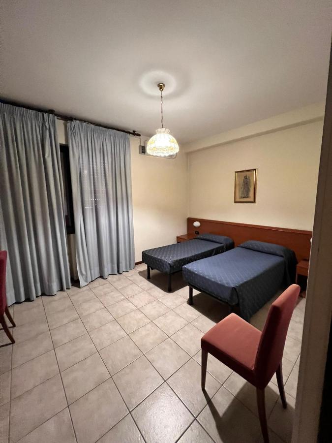 Hotel Colonna Albignasego Εξωτερικό φωτογραφία